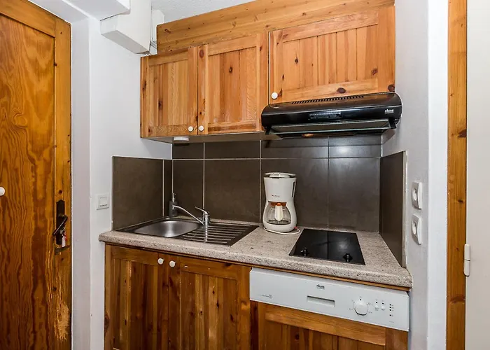 4 Pers. A Montchavin, Proche Pistes Et Commerces, Parking Gratuit - Fr-1-329-103 * La Plagne-Tarentaise